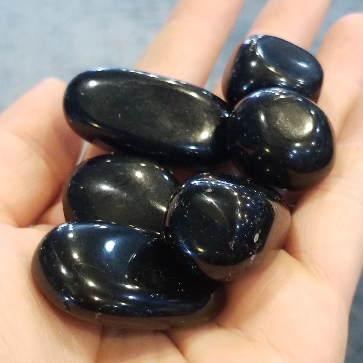 Black Obsidian (Tumbled)