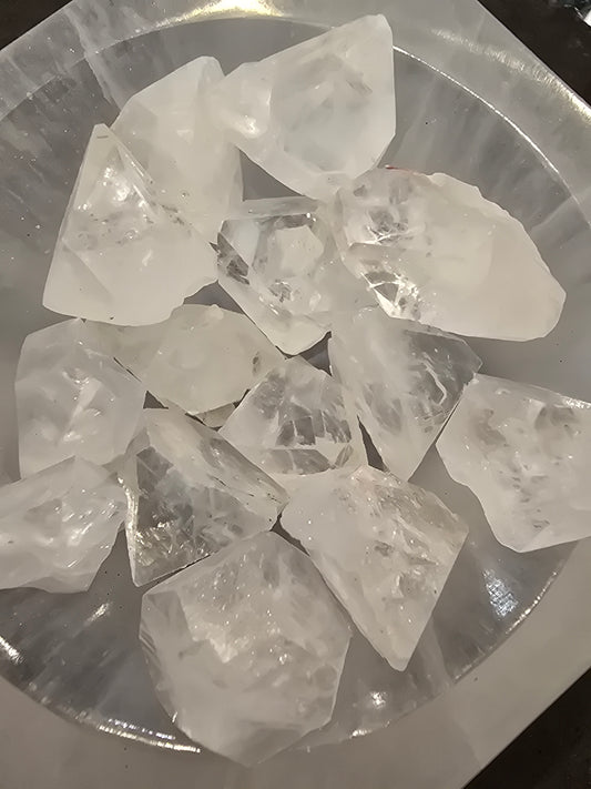 Apophyllite Points